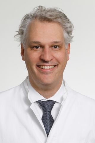 Portrait: Prof. Dr. med. Helge Möllmann