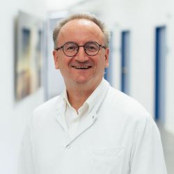 Dr. med. Hans-Joachim Schneider Portrait: Dr. med. Hans-Joachim Schneider