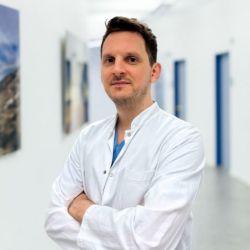 Dr. med. Maximilian Dübbers (Kopie) (Kopie) Portrait: Dr. med. Tilmann Schneider
